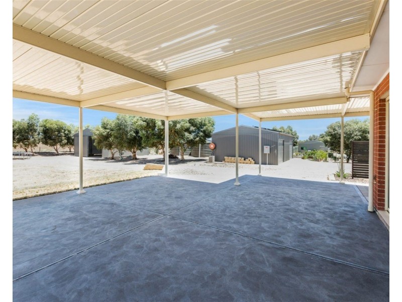 19 Jendarra Court, Swanport SA 5253
