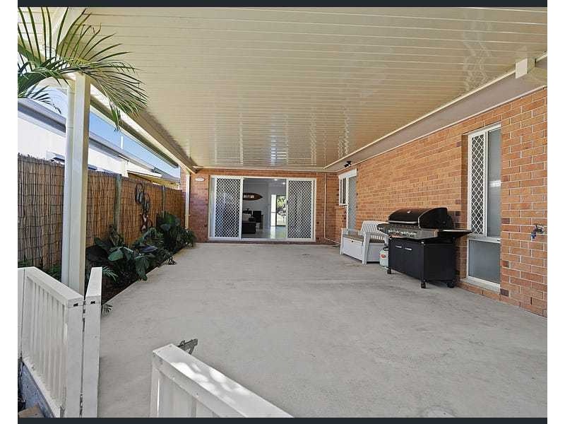 5 Grenada Court, Varsity Lakes QLD 4227