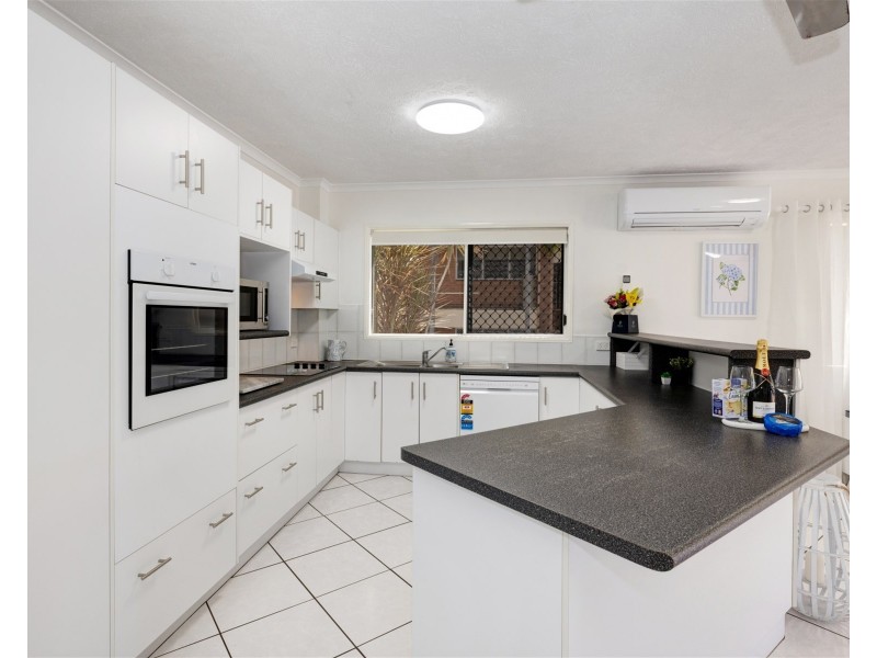 1/93 The Strand, North Ward QLD 4810