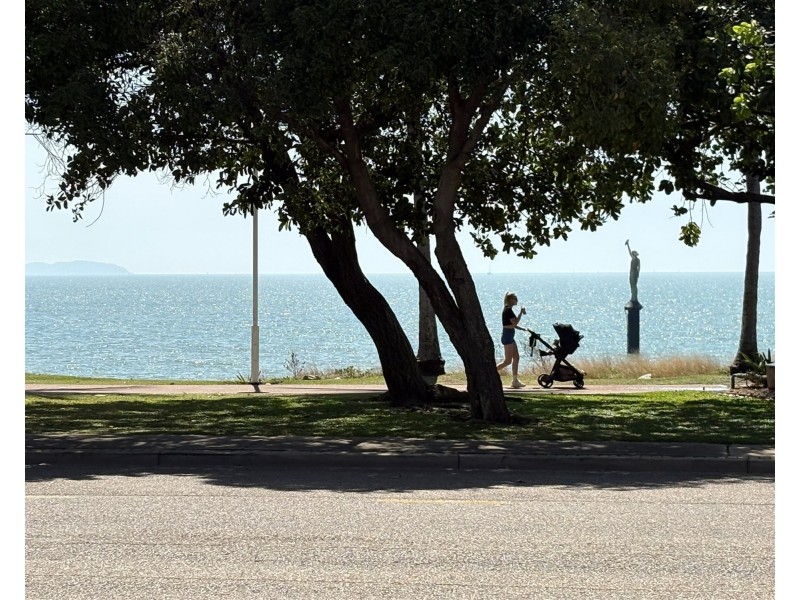 1/93 The Strand, North Ward QLD 4810