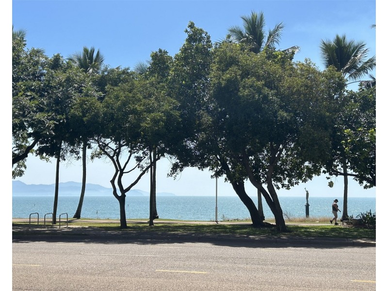 1/93 The Strand, North Ward QLD 4810