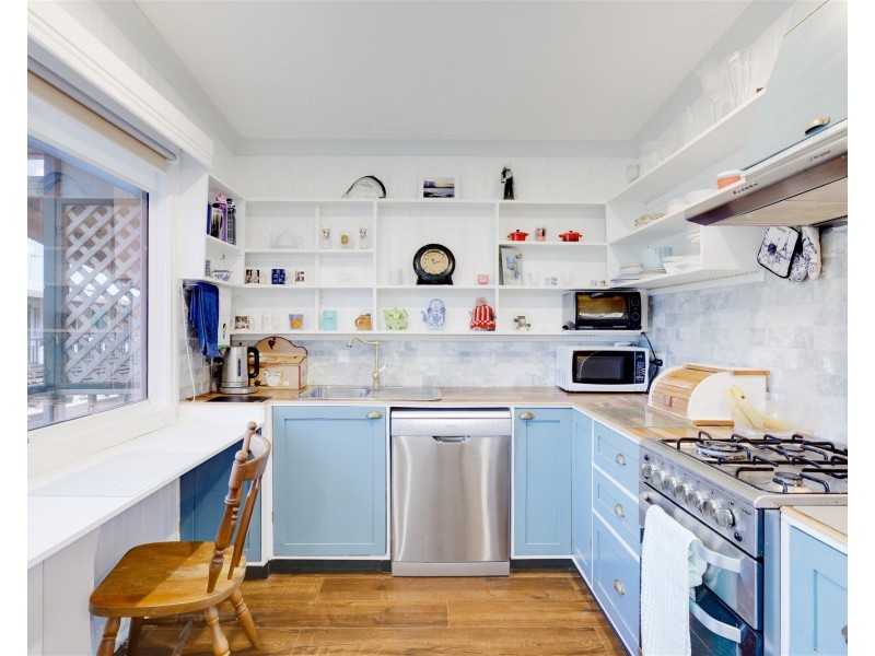 42 First Avenue, Green Point NSW 2251