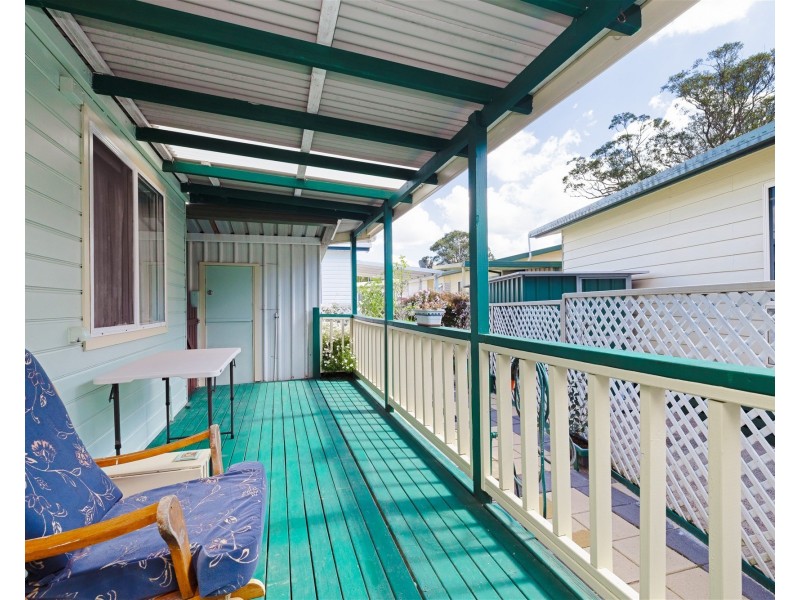 42 First Avenue, Green Point NSW 2251
