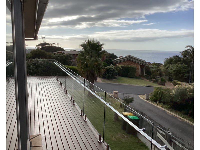 28 Beach view court, Tura Beach NSW 2548