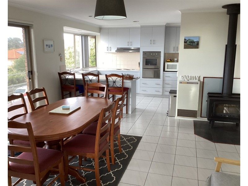 28 Beach view court, Tura Beach NSW 2548
