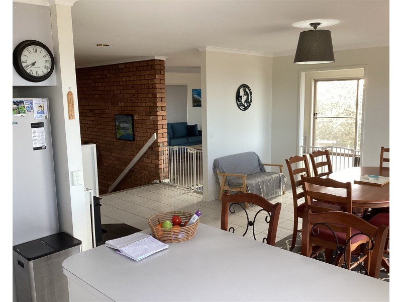 28 Beach view court, Tura Beach NSW 2548