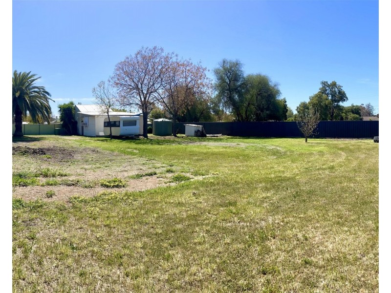 1 Osborne Street, Urana NSW 2645
