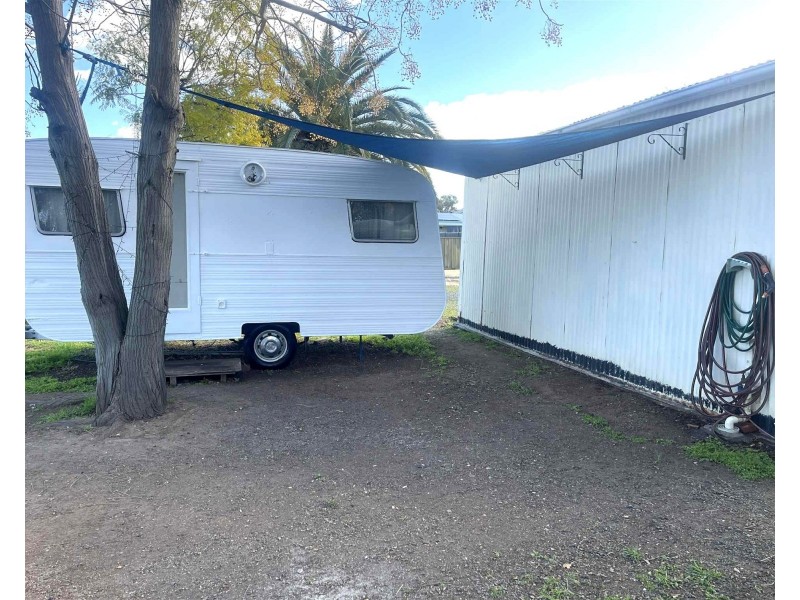 1 Osborne Street, Urana NSW 2645