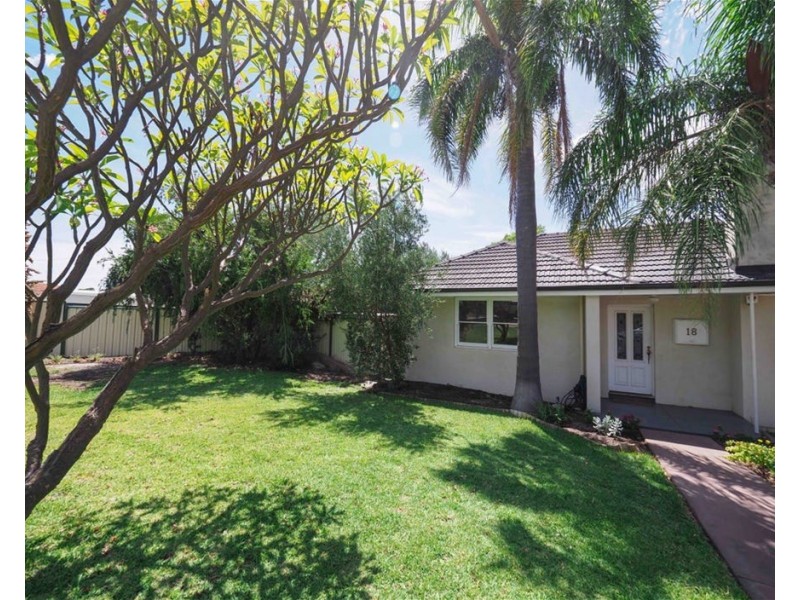 18 Bromley Street, Embleton WA 6062