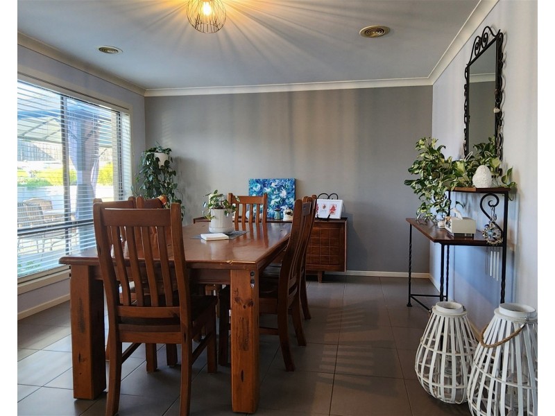 16 VILLAGE FAIR DRIVE, Newlands Arm VIC 3875