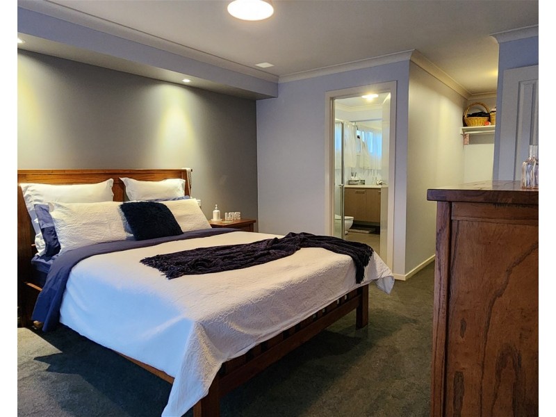 16 VILLAGE FAIR DRIVE, Newlands Arm VIC 3875