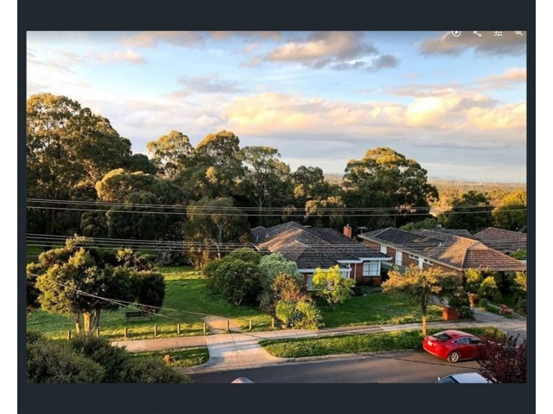80 Hinkler Road East, Glen Waverley VIC 3150