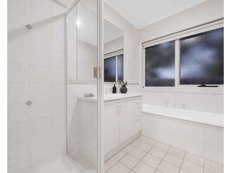 5 Lakeview court, Glen Waverley VIC 3150