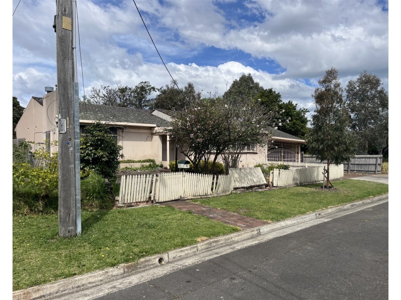 4 Brennan Street, Mckinnon VIC 3204