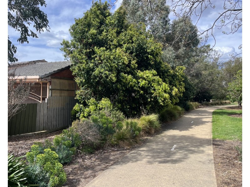 4 Brennan Street, Mckinnon VIC 3204