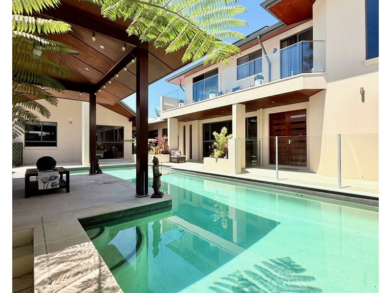 82 Simpsons Road, Currumbin Waters QLD 4223