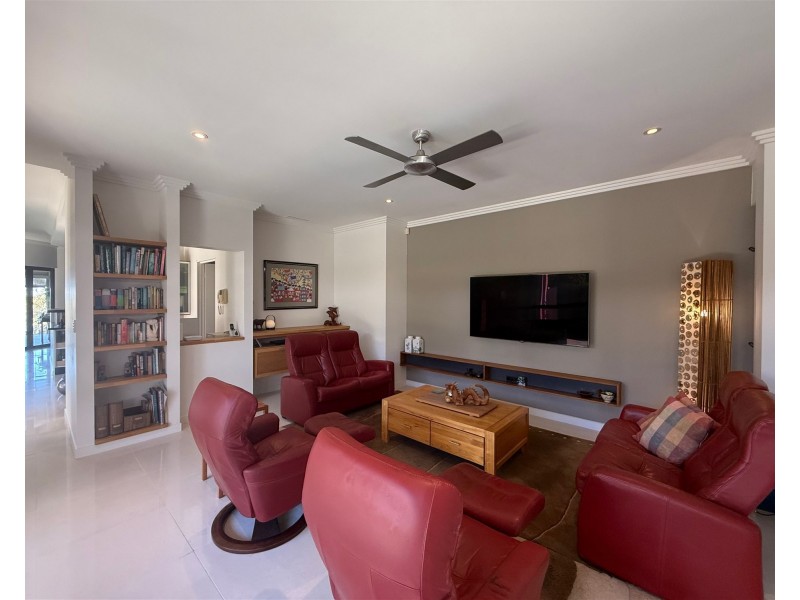 82 Simpsons Road, Currumbin Waters QLD 4223
