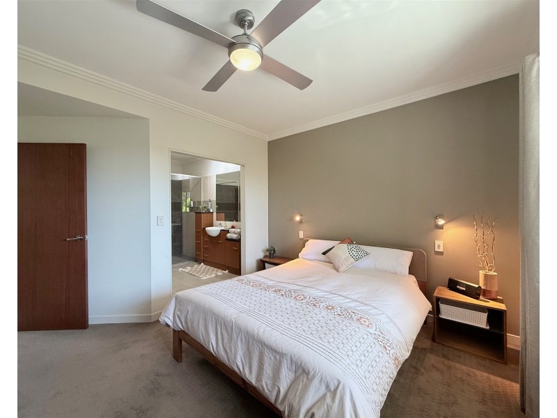82 Simpsons Road, Currumbin Waters QLD 4223