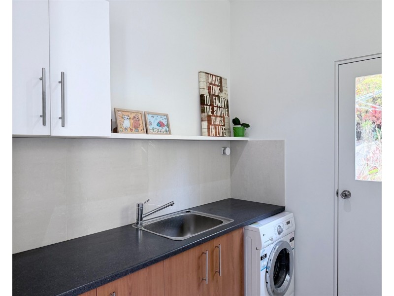 82 Simpsons Road, Currumbin Waters QLD 4223