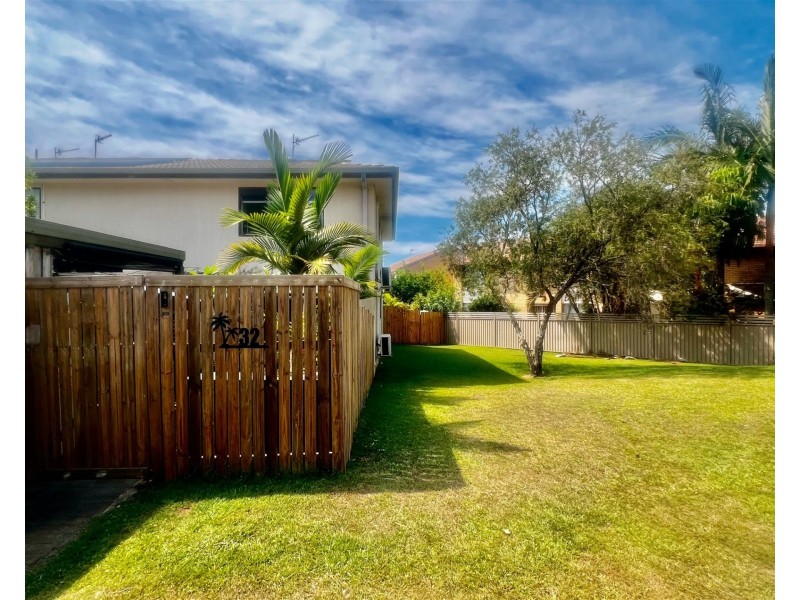 32/71 Olsen Avenue, Labrador QLD 4215