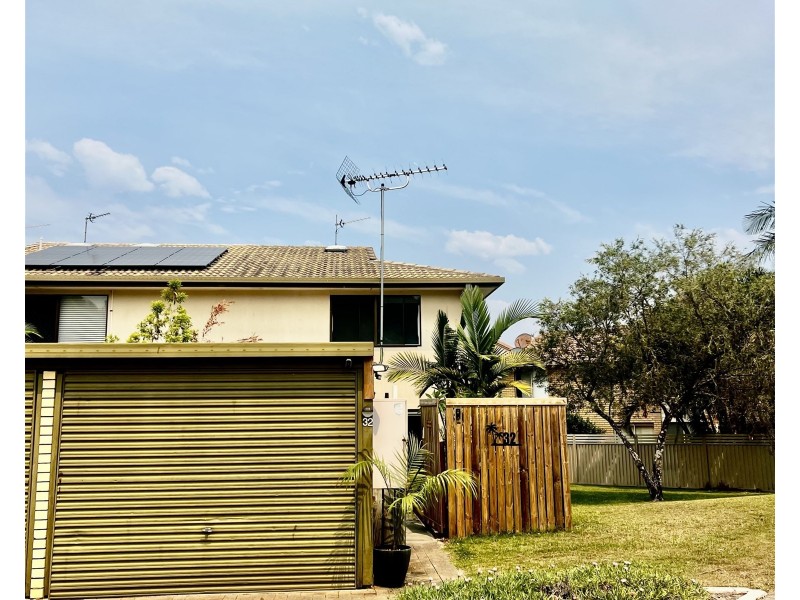 32/71 Olsen Avenue, Labrador QLD 4215