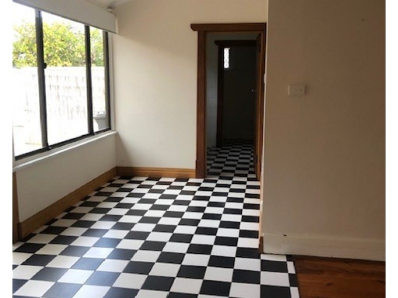 21  Dixon St, Clarence Park SA 5034