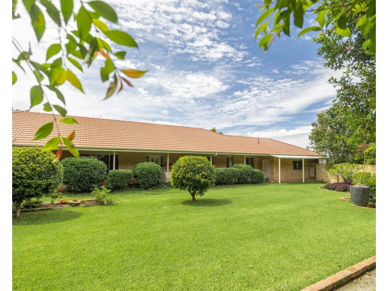 7 Seaspray Street, Narrawallee NSW 2539