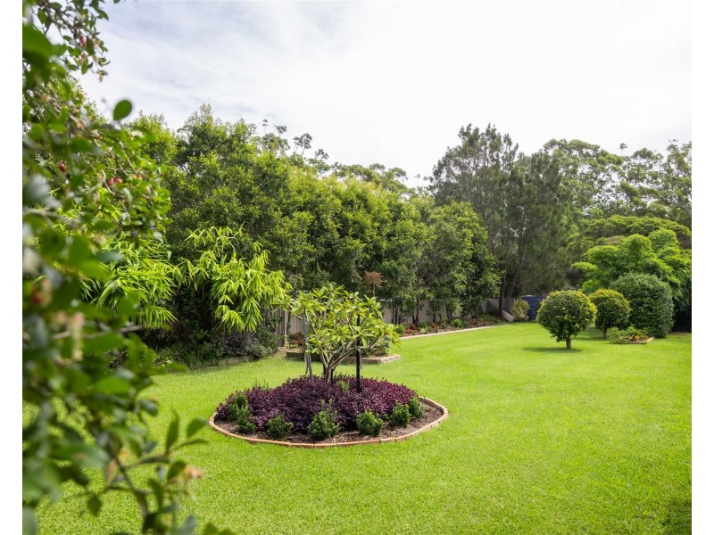 7 Seaspray Street, Narrawallee NSW 2539