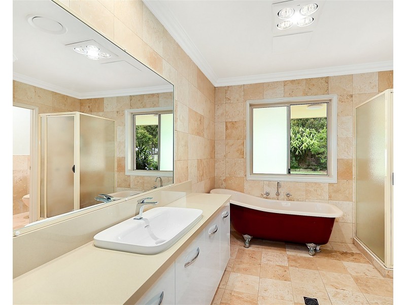 7 Seaspray Street, Narrawallee NSW 2539