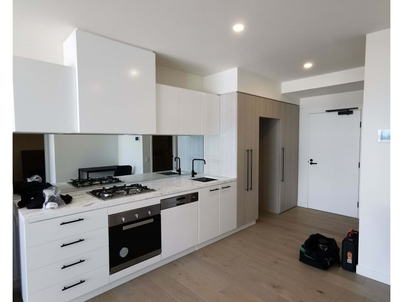 2409/864  Blackburn Road, Clayton VIC 3168