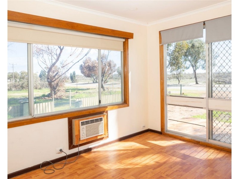 10 Brimson Street, Eneabba WA 6518