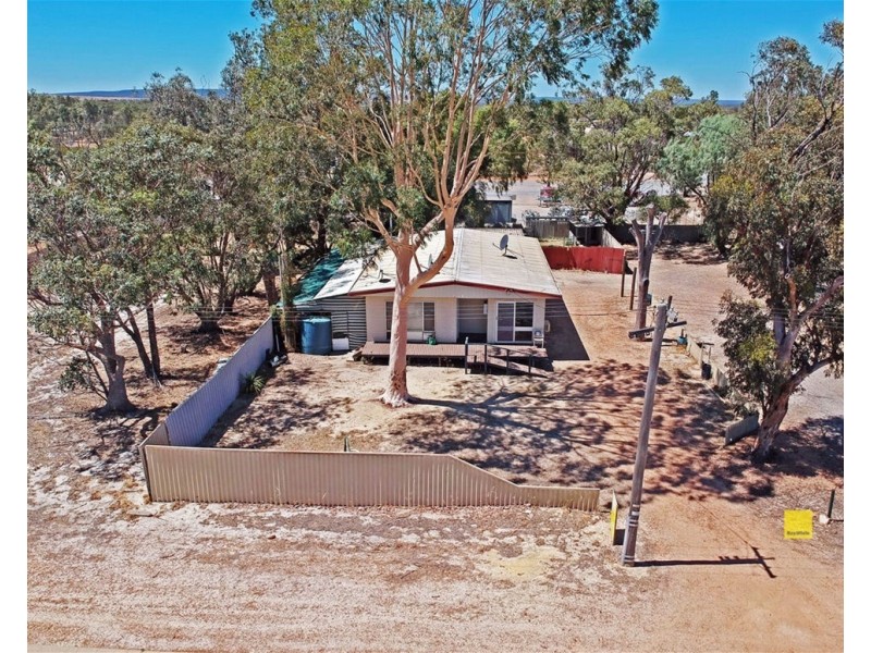 10 Brimson Street, Eneabba WA 6518