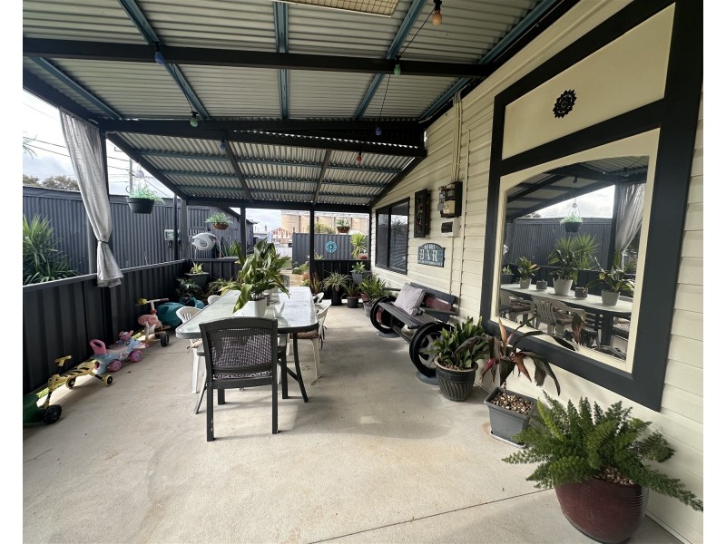 18 Loftus Street, Temora NSW 2666