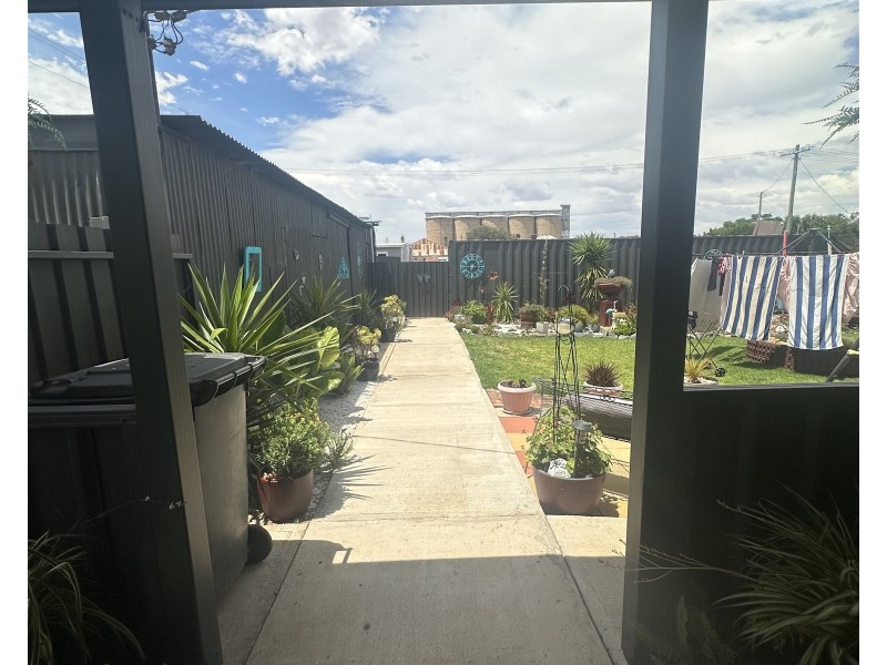 18 Loftus Street, Temora NSW 2666