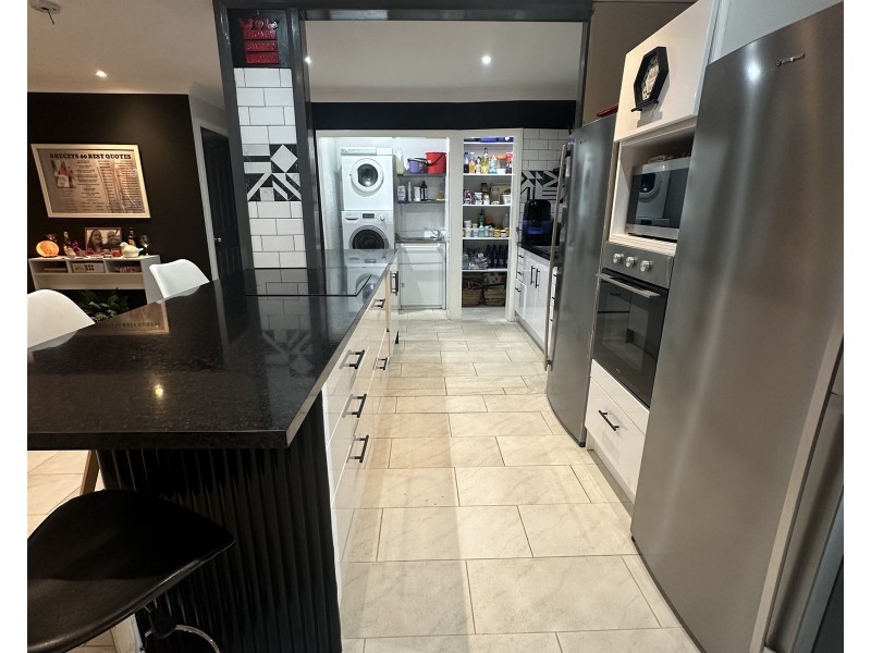 18 Loftus Street, Temora NSW 2666