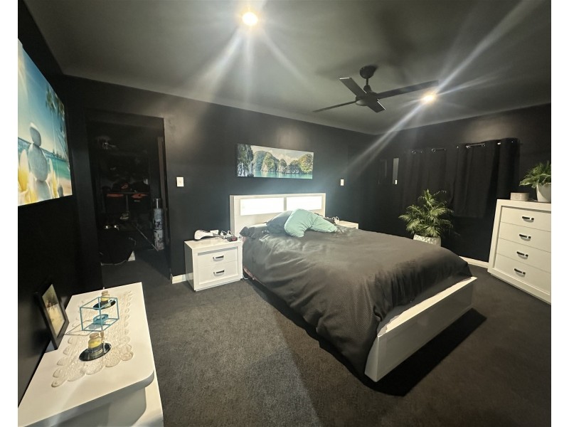 18 Loftus Street, Temora NSW 2666