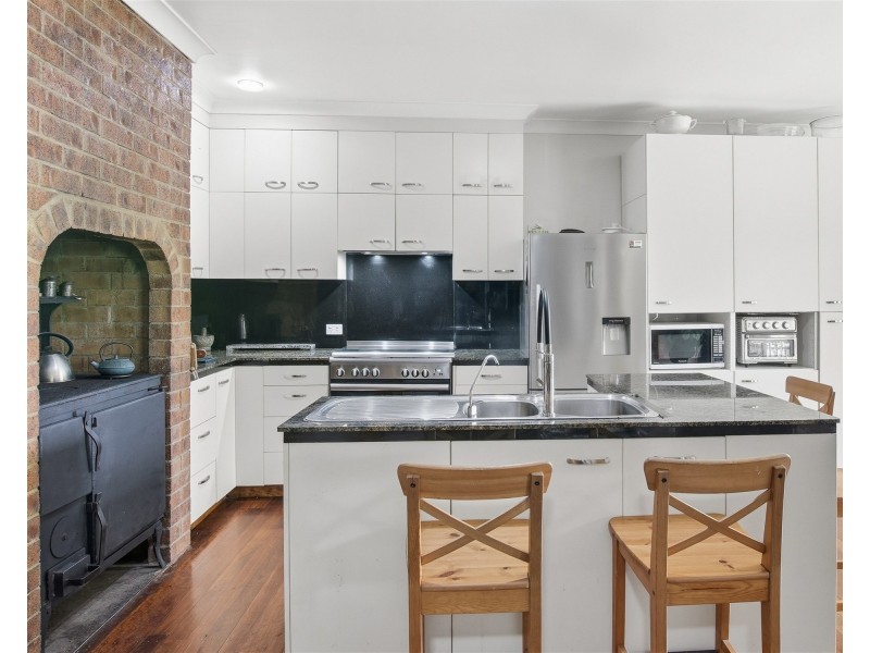 296 Lowe Road, Bollier QLD 4570