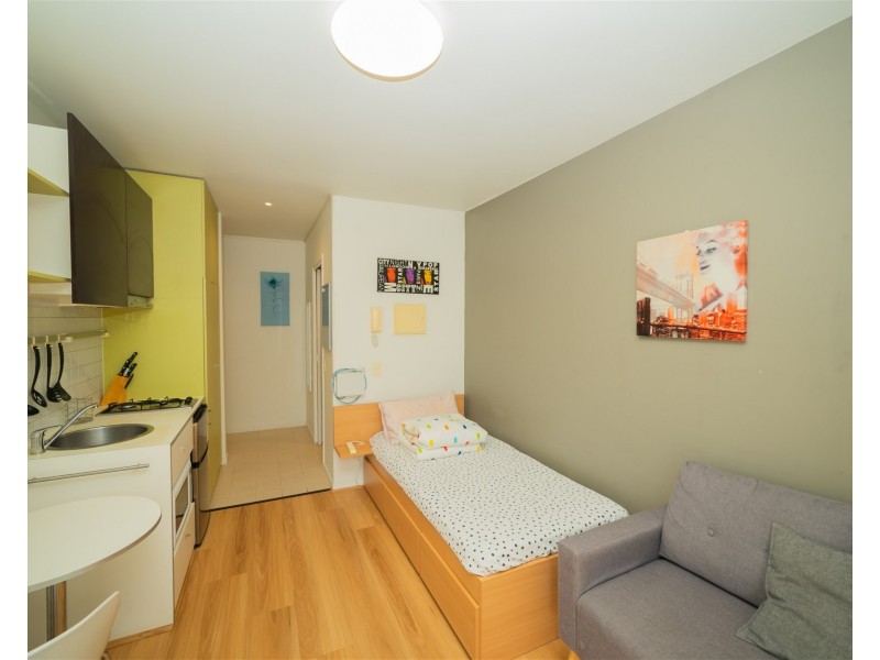213/9 Earl St, Carlton VIC 3053
