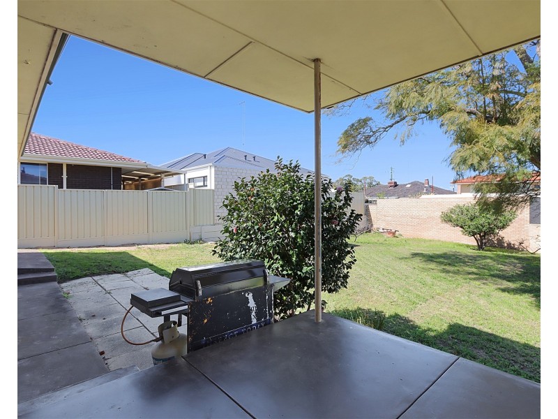 121 Phoenix Road, Spearwood WA 6163