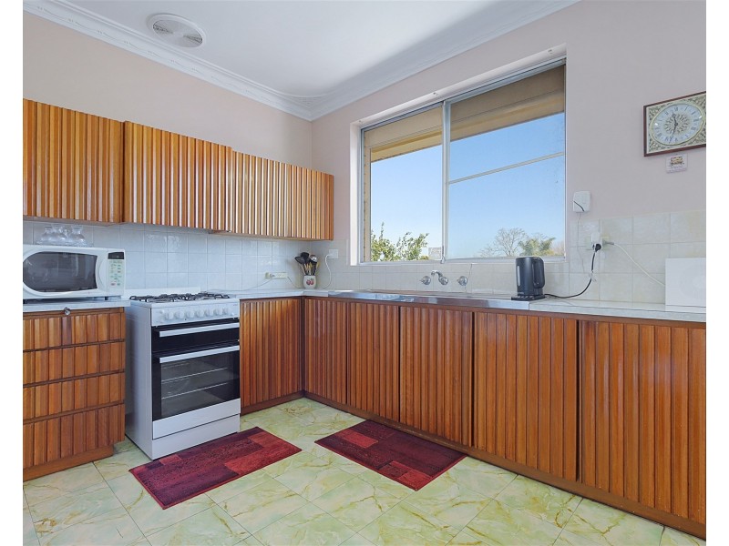 121 Phoenix Road, Spearwood WA 6163