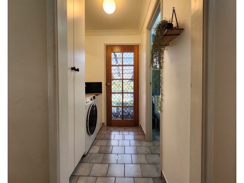 6 Parkridge Drive, Withcott QLD 4352