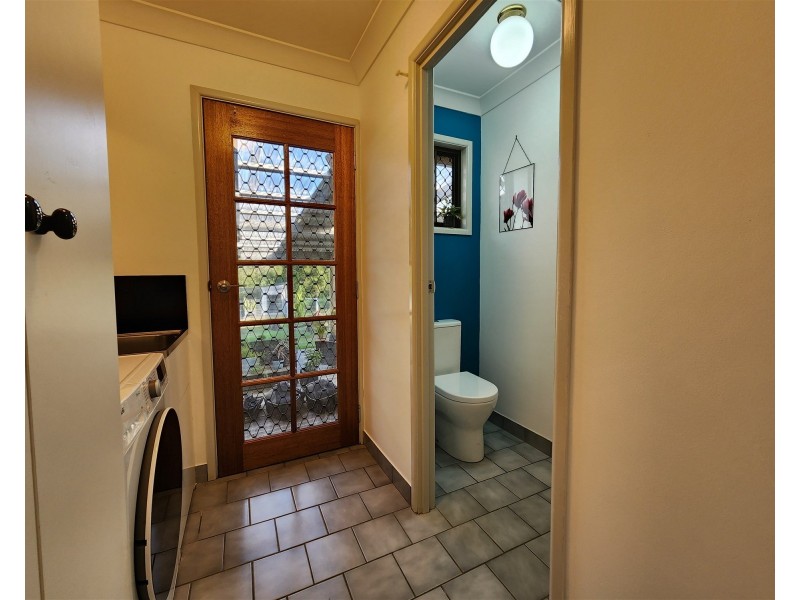 6 Parkridge Drive, Withcott QLD 4352