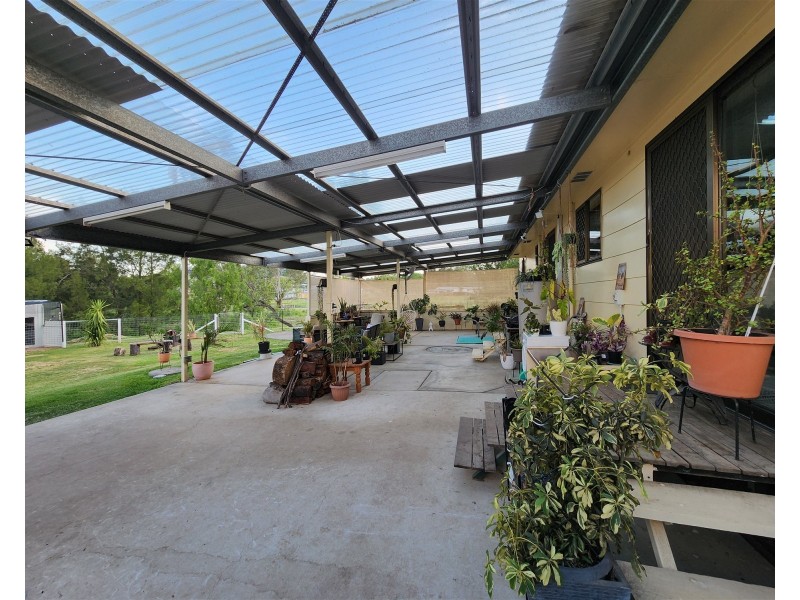 6 Parkridge Drive, Withcott QLD 4352