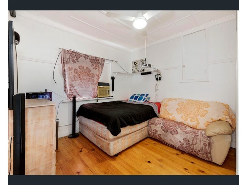 18 Palmer Street, Millbank QLD 4670