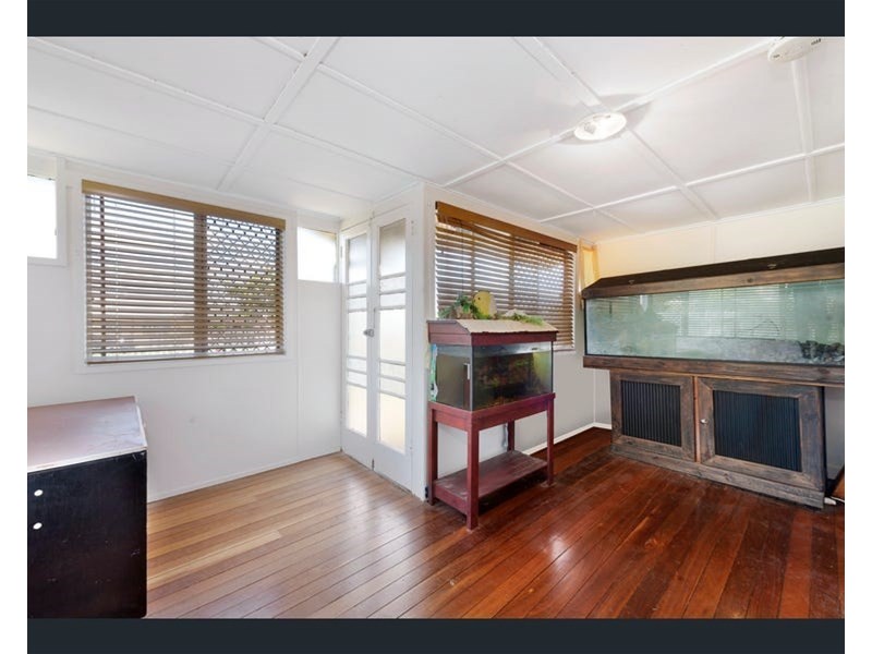 18 Palmer Street, Millbank QLD 4670