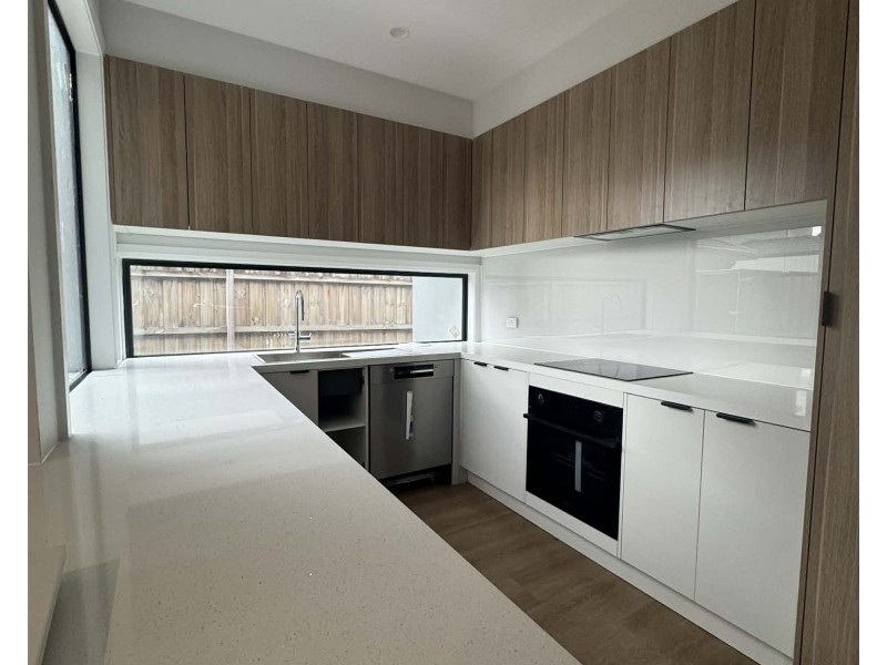 2/931  Heatherton Road, Springvale VIC 3171