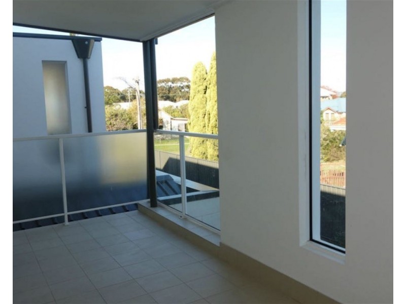 6/21 Wroxton Street, Midland WA 6056