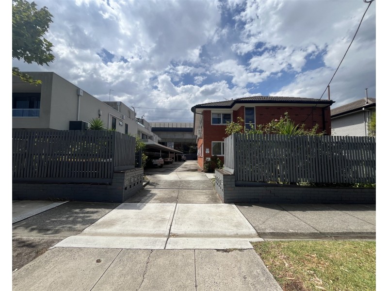 15 Rosstown, Carnegie VIC 3163