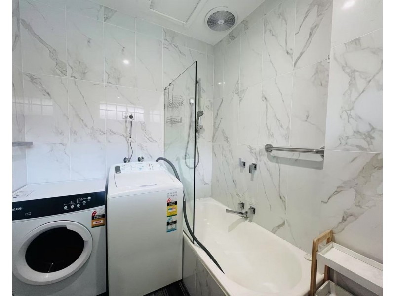 15 Rosstown, Carnegie VIC 3163