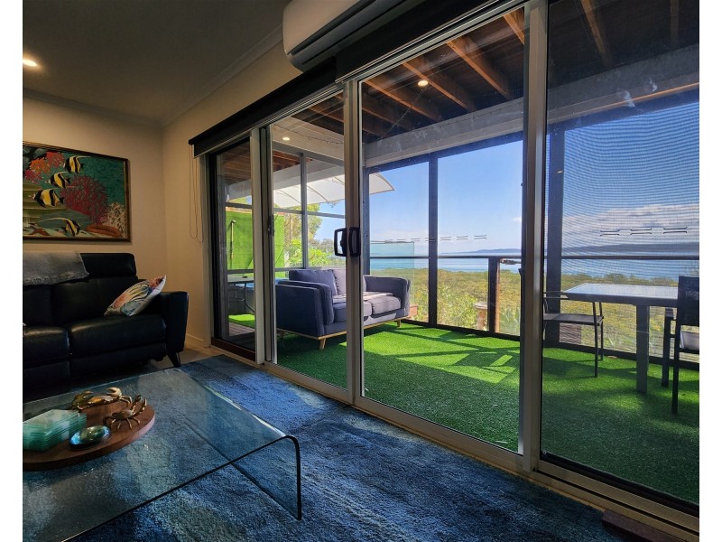 38 Blue Waters Crescent, Macleay Island QLD 4184